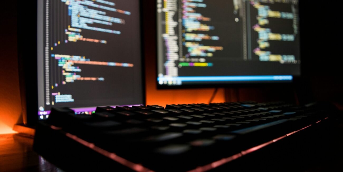 Custom software is positioned as a better alternative to off-the-shelf products because it can be tailored to business processes, scale with growth, and integrate seamlessly with existing systems. The article also highlights Juna Technologies’ custom development services, including enterprise software, mobile apps, AI integration, automation, CRM and ERP systems, cloud applications, and ongoing support.